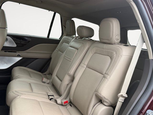 Used 2020 Lincoln Aviator Reserve w/ Equipment Group 202A AWD/4WD image 13