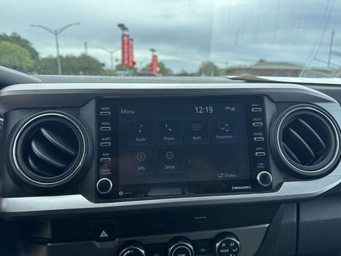 Used 2022 Toyota Tacoma SR5 RWD image 27
