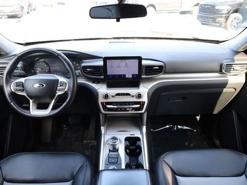 Used 2023 Ford Explorer XLT w/ Equipment Group 202A image 16