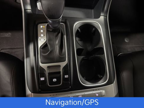 Used 2024 Kia Carnival LX image 17