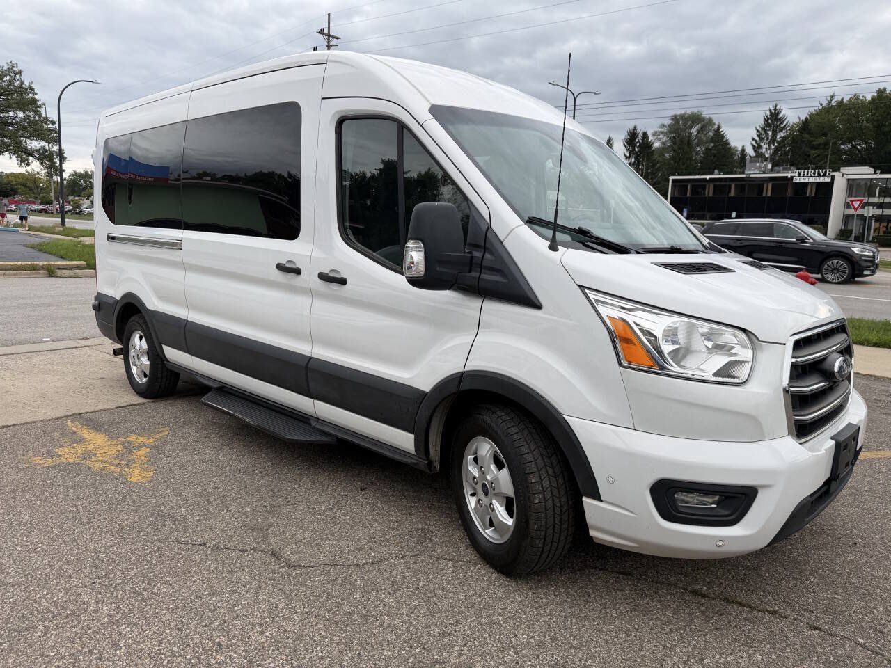 Used 2020 Ford Transit 350 XLT RWD image 11