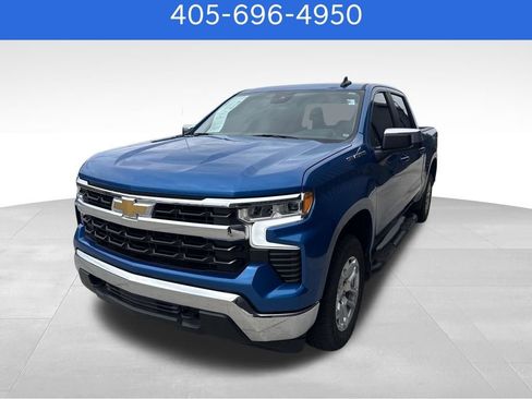 Used 2022 Chevrolet Silverado 1500 LT AWD/4WD image 1