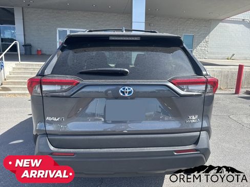 Used 2024 Toyota RAV4 XLE w/ Convenience Package image 11