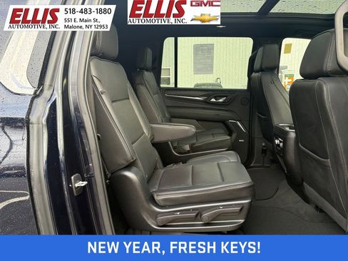 Used 2022 GMC Yukon XL Denali image 23