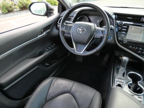 Used 2020 Toyota Camry XLE w/ Driver Assist Package FWD image 10