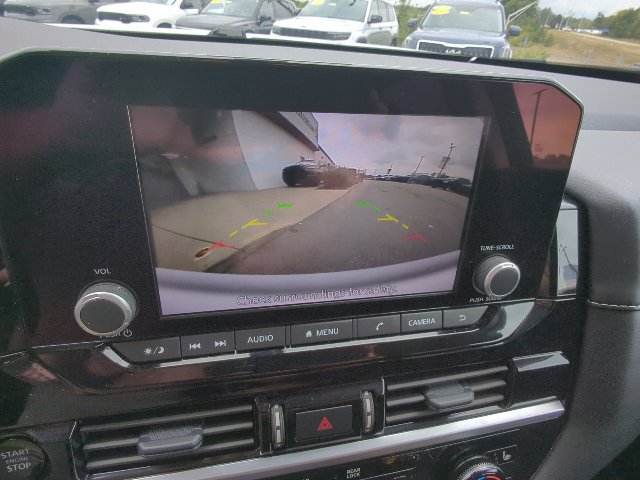 Used 2025 Nissan Pathfinder SV AWD/4WD image 20