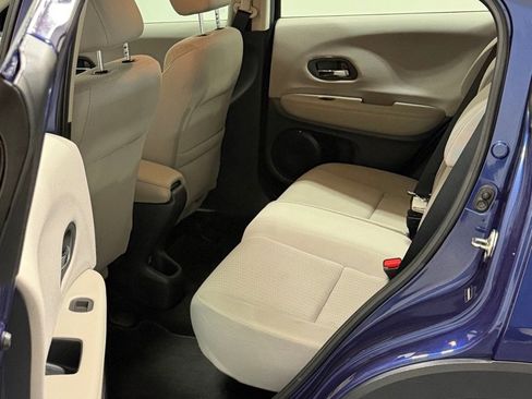 Used 2017 Honda HR-V LX image 9