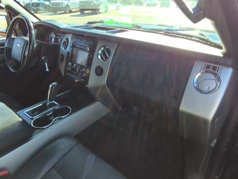 Used 2013 Ford Expedition Limited AWD/4WD image 30