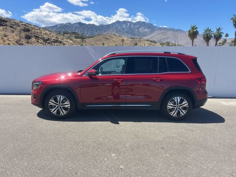 Used 2026 Mercedes-Benz GLB 250 image 8