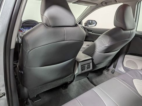 Used 2019 Toyota Camry XLE w/ Navigation Package image 44