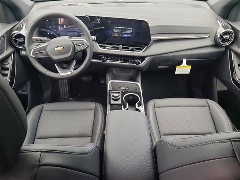 New 2026 Chevrolet Equinox LT w/ Convenience Package II image 16