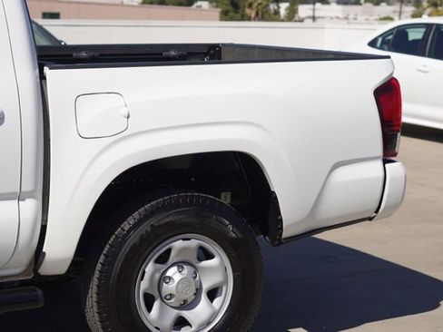 Certified 2023 Toyota Tacoma SR AWD/4WD image 10