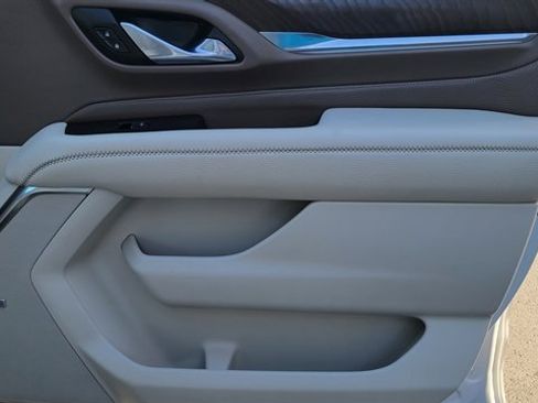 Used 2021 GMC Yukon XL Denali w/ Denali Premium Package image 45