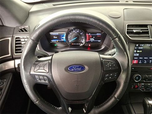 Used 2017 Ford Explorer XLT w/ Equipment Group 202A image 20