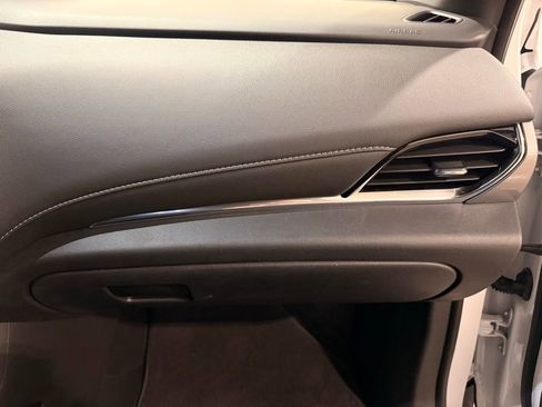 Used 2023 Chevrolet Traverse LT w/ LT Premium Package image 29