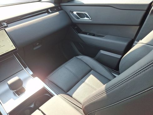 Used 2026 Land Rover Range Rover Velar S AWD/4WD image 4