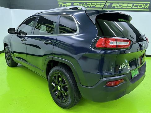Used 2016 Jeep Cherokee Latitude AWD/4WD image 7