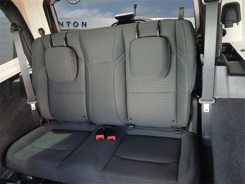 Used 2020 Jeep Wrangler Sport image 13