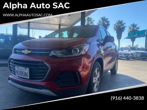 Used 2019 Chevrolet Trax LT w/ LT Convenience Package FWD image 1