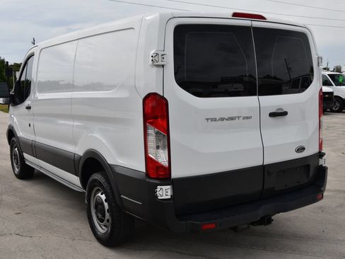 Used 2017 Ford Transit 250 130 Low Roof image 5