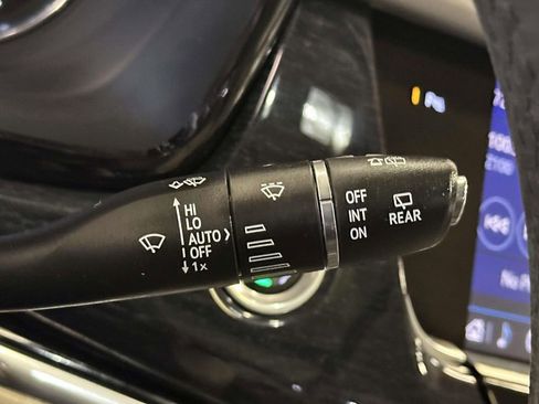 Used 2023 Cadillac XT6 Premium Luxury AWD/4WD image 25