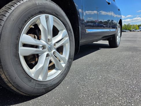 Used 2015 Nissan Rogue S w/ Convenience Package AWD/4WD image 21