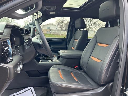Used 2025 GMC Sierra 2500 AT4 image 26
