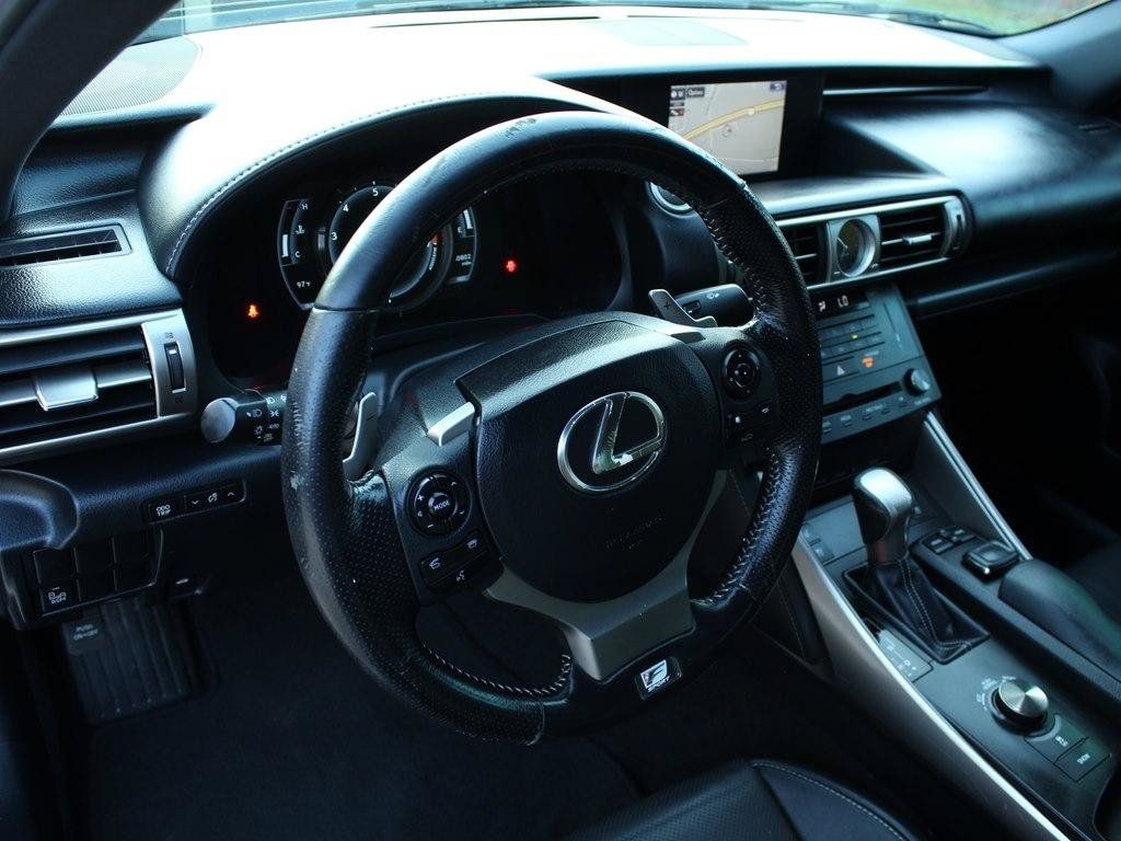 Used 2016 Lexus IS 200t w/ F Sport Package RWD image 11