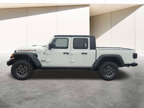 New 2025 Jeep Gladiator Mojave w/ Convenience Group image 4