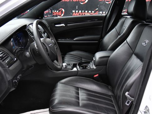 Used 2023 Chrysler 300 S image 18