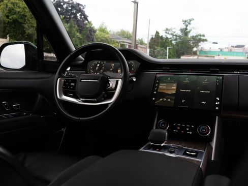 Used 2023 Land Rover Range Rover Long Wheelbase Autobiography AWD/4WD image 18