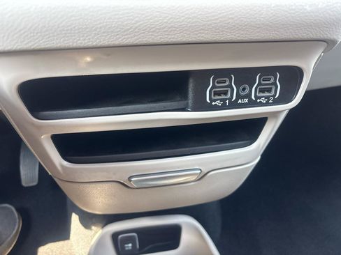 Used 2024 Chrysler Voyager LX FWD image 19