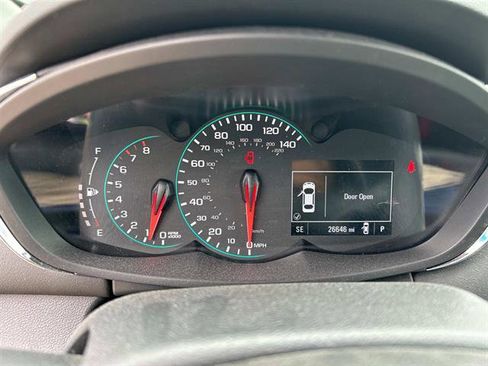 Certified 2022 Chevrolet Trax LT w/ LT Convenience Package image 34