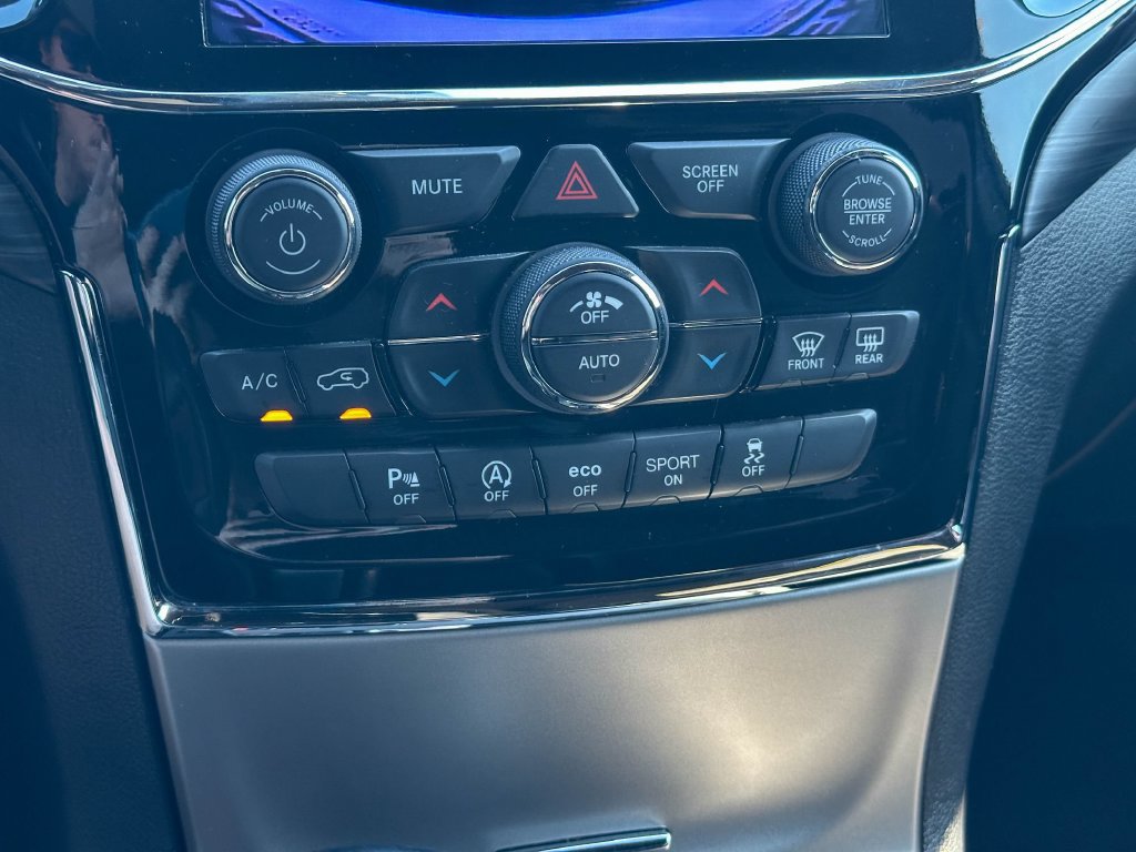 Used 2021 Jeep Grand Cherokee Laredo X RWD image 35