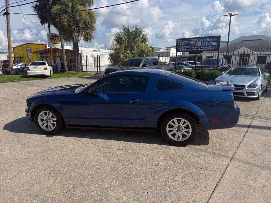 Used 2007 Ford Mustang Coupe RWD image 10
