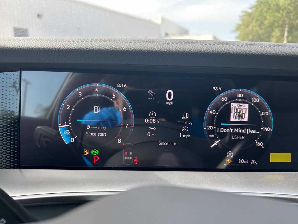 New 2026 Volkswagen Tiguan SE R-Line AWD/4WD image 23