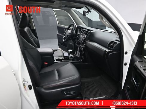 Used 2019 Toyota 4Runner TRD Off-Road Premium image 32