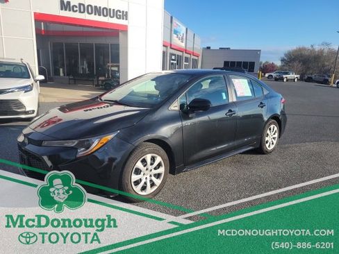 Used 2022 Toyota Corolla LE image 1