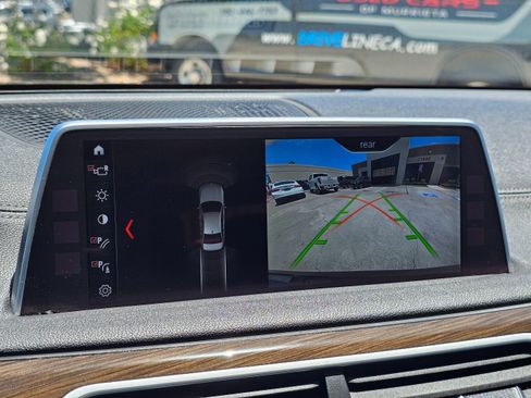 Used 2018 BMW 740i image 38