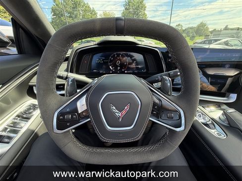 Used 2024 Chevrolet Corvette Stingray Premium Conv w/ Z51 Performance Package RWD image 5