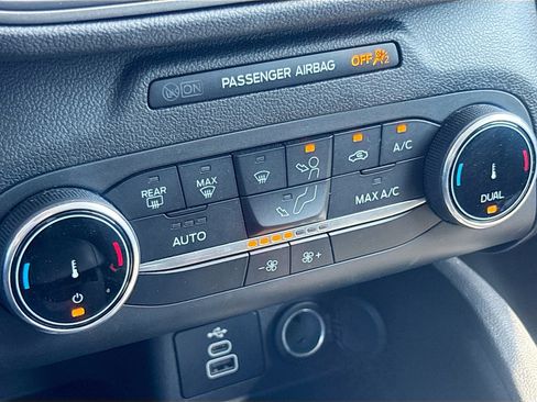 Used 2025 Ford Escape Active image 28