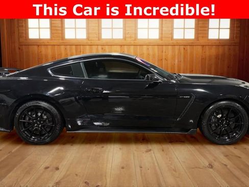 Used 2019 Ford Mustang Shelby GT350 w/ Technology Package RWD image 2