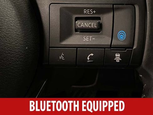 Used 2024 Nissan Pathfinder SV AWD/4WD image 12