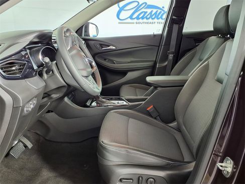 Used 2021 Buick Encore GX Preferred w/ Cold Weather Comfort Package image 12