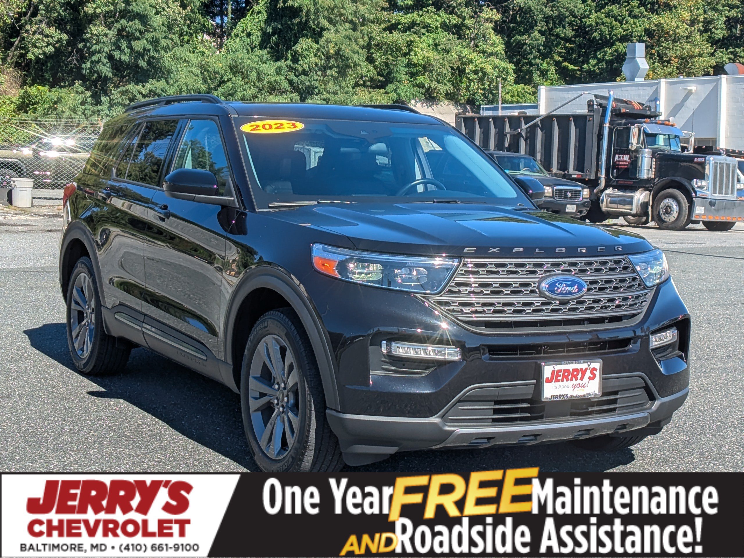 Used 2023 Ford Explorer XLT w/ Equipment Group 202A AWD/4WD image 1
