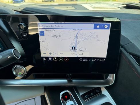 Used 2023 Chevrolet Corvette Stingray Premium Cpe w/ Z51 Performance Package image 19