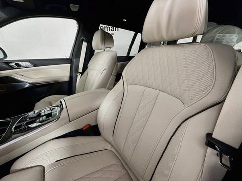 New 2027 BMW X7 M60i AWD/4WD image 22
