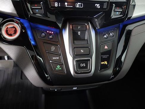 Used 2018 Honda Odyssey Elite image 34