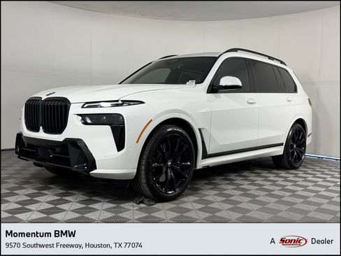 Used 2026 BMW X7 xDrive40i w/ M Sport Package image 1