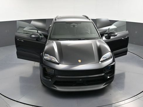 New 2026 Porsche Macan 4 Electric AWD/4WD image 34